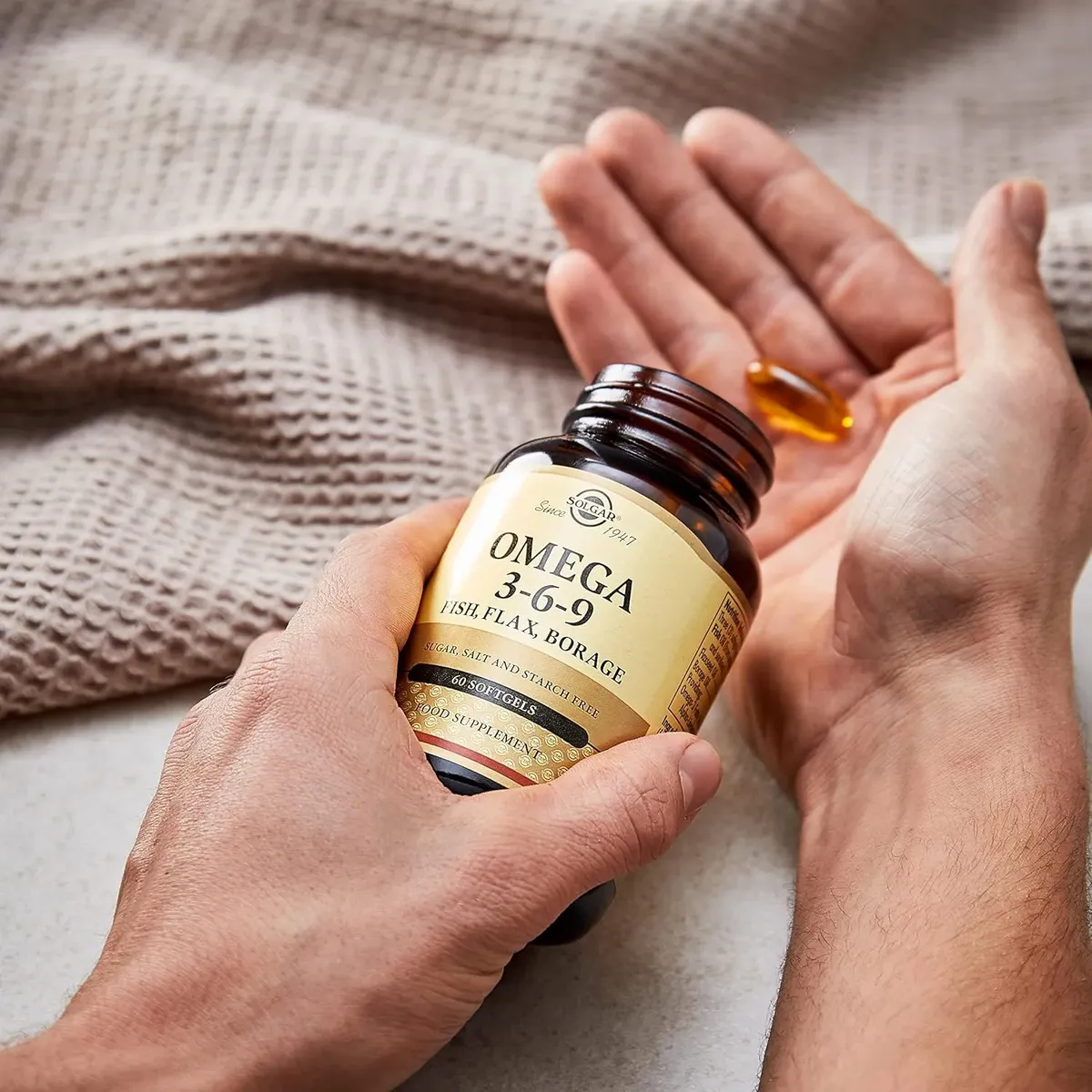 Omega 3 6 9 Solgar 1300 mg 120 softgels - Imagen 9